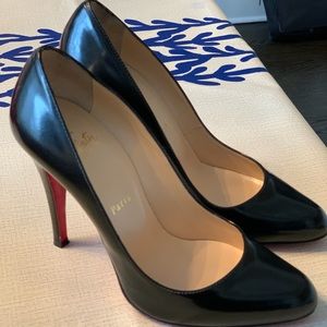 Christian Louboutin Décolleté 868 heels.